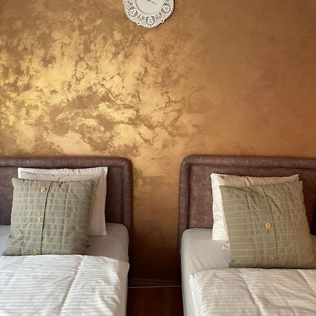 Apartman Studio Lusi 1 Subotica Zewnętrze zdjęcie